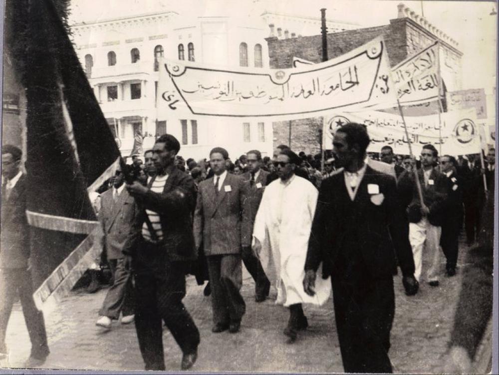 Farhat Hached leads a labor march in Tunis in 1951