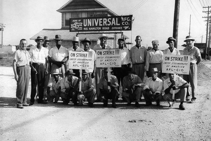 United Steelworkers of America, District 36, Universal strike (Tampa Florida, circa 1935-1945)